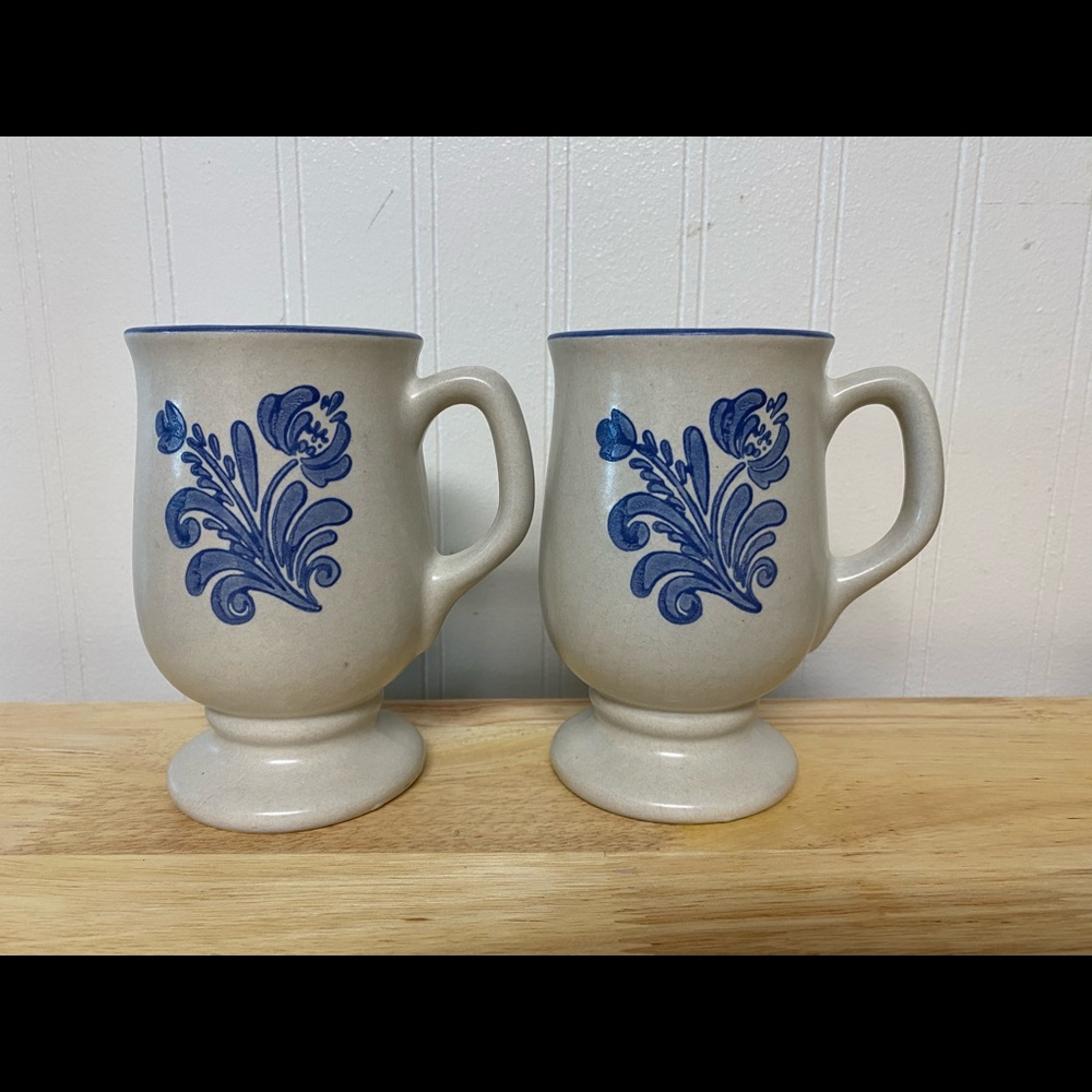 Vintage Pfaltzgraff pedestal mugs